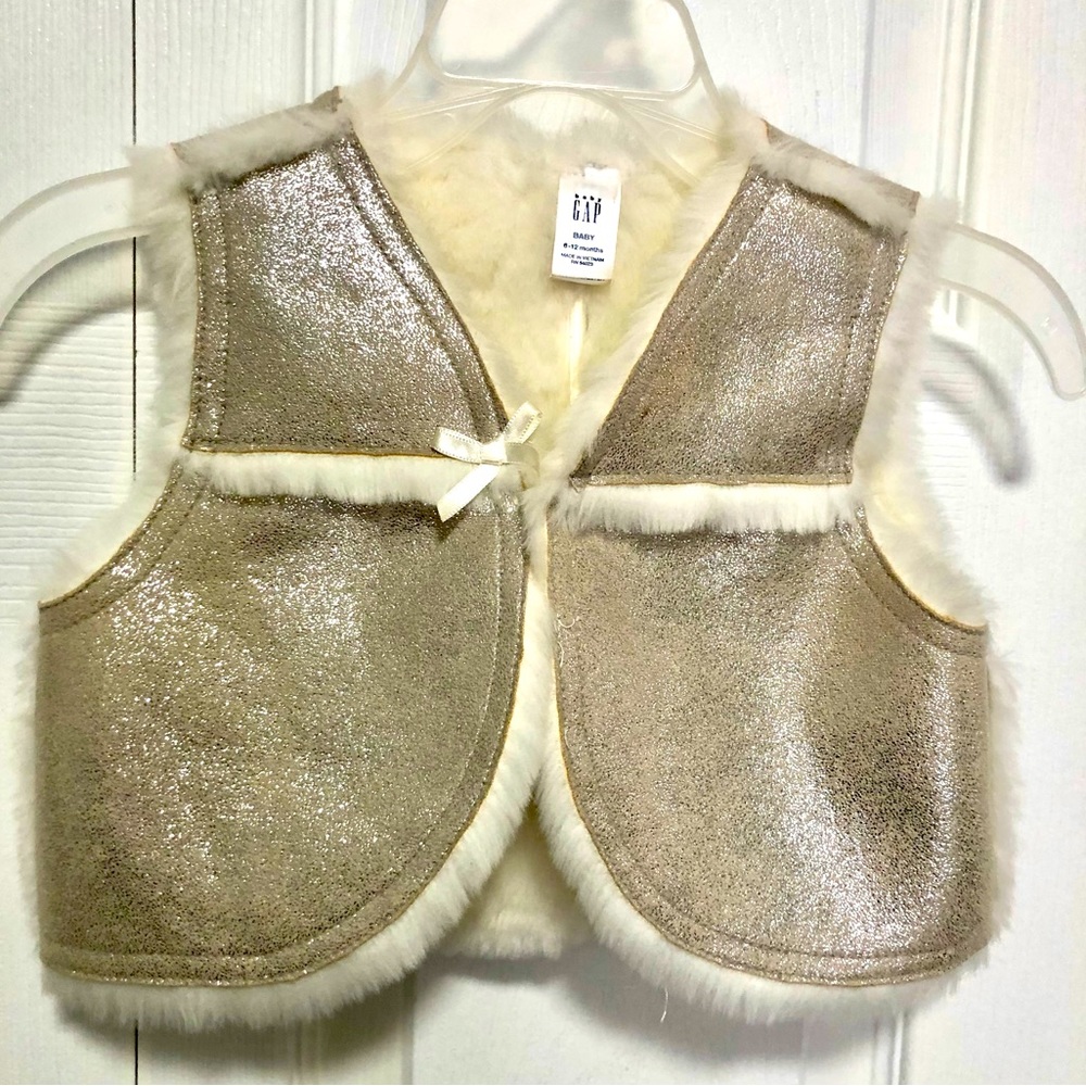 Baby GAP vest 6-12 months